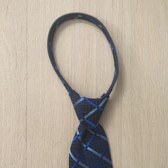Kids Tie - Picture 2 of 5